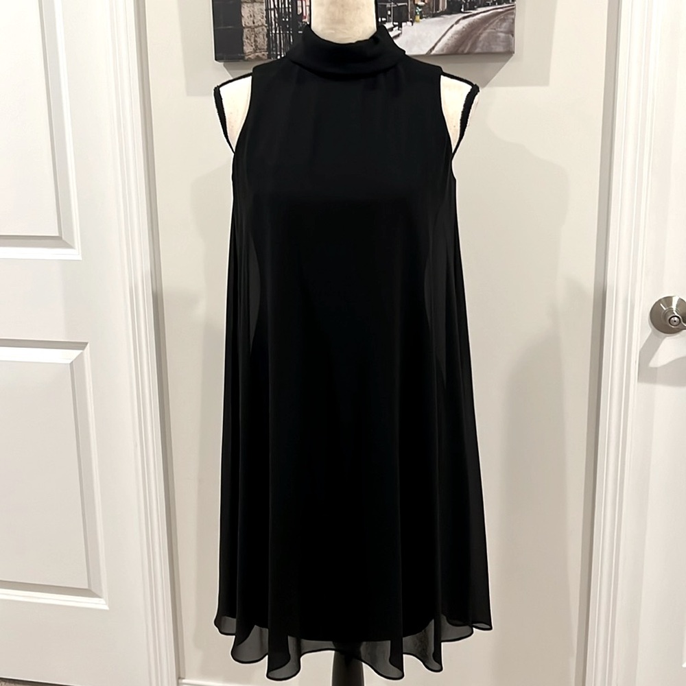 Vince Camuto Mock Neck Shift Dress - Picture 3 of 10